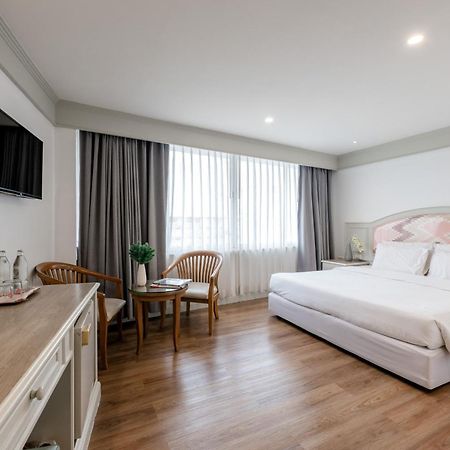 Dhevaraj Hotel Нан Екстериор снимка