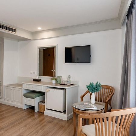 Dhevaraj Hotel Нан Екстериор снимка